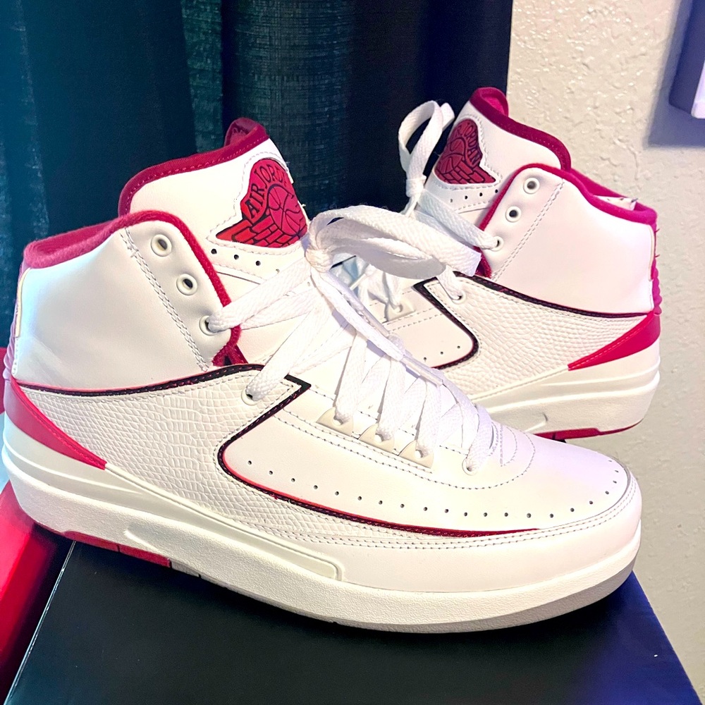 OG Jordan Chicago Retro 2 Size 9.5